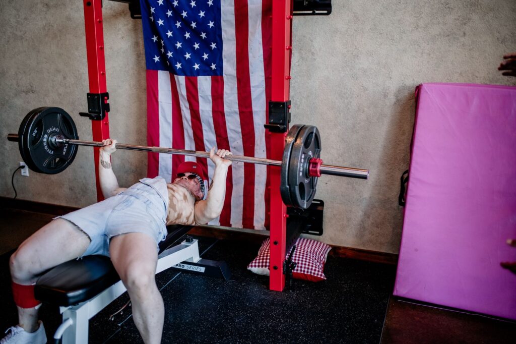 Mongolian President bench press