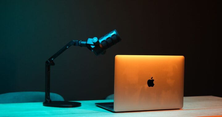Apple podcast startup deal